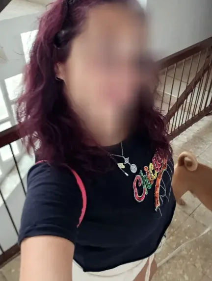 Chiara, 33