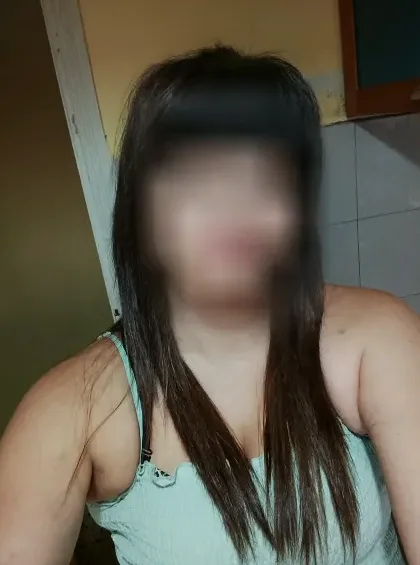 Claudia, 37