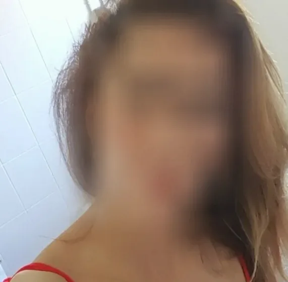 Helena, 26