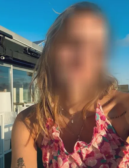 Jana, 29