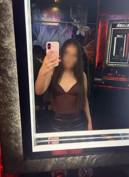 Jasmin, 18