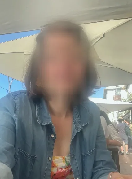 Melina, 34