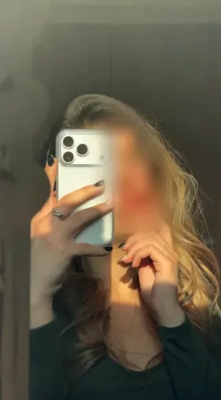 Paula, 20