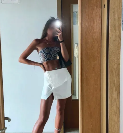 Sarah, 27