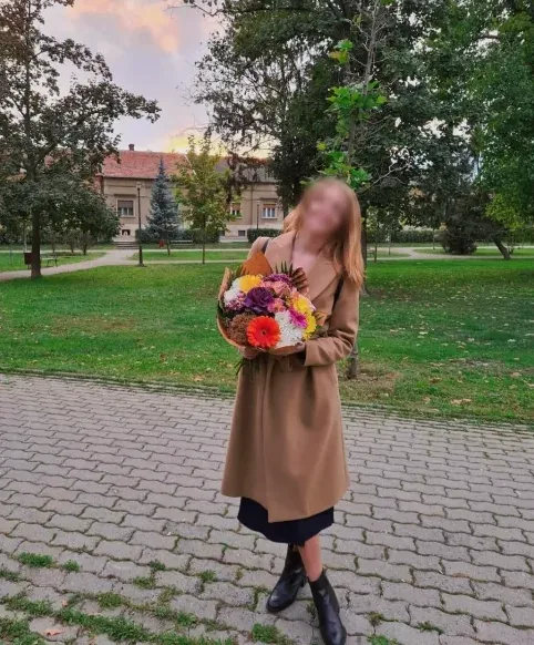 Simone, 35